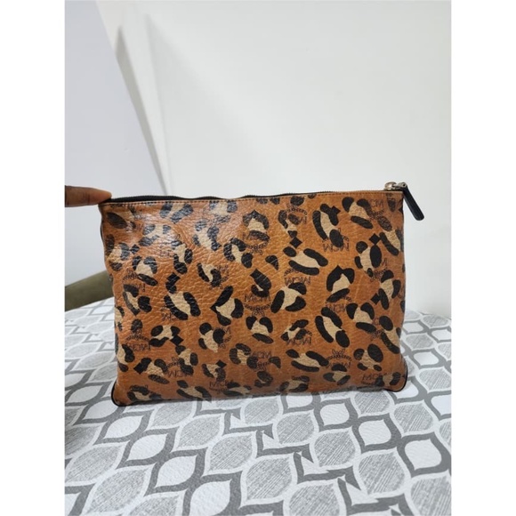 Authentic MCM Leopard Printed Visetos Clutch Brown/Black - Picture 14 of 16